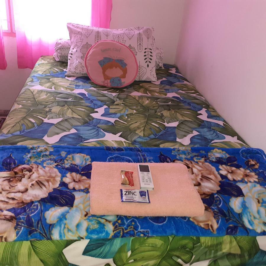 Almira Homestay Near Airport จัมบี ภายนอก รูปภาพ